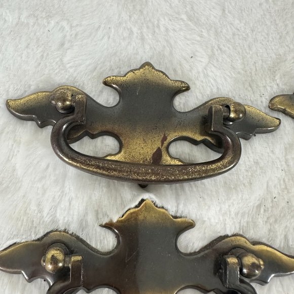 Vintage Brass Dresser Drawer Pulls Handles set of 9 (A7316DC) - Picture 3 of 7